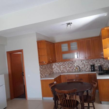 Vila Rapo Himare Luaran gambar