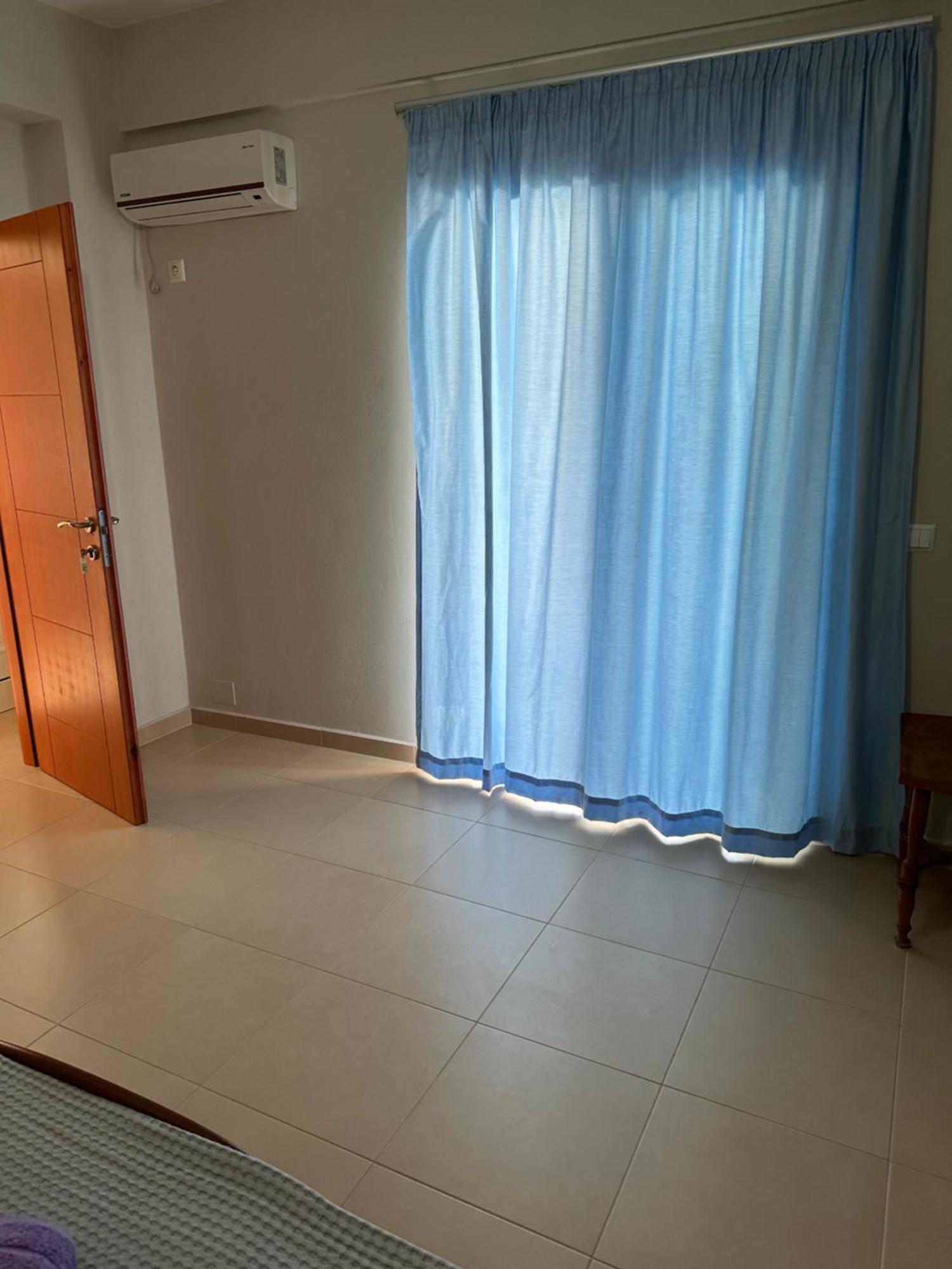 Vila Rapo Himare Luaran gambar