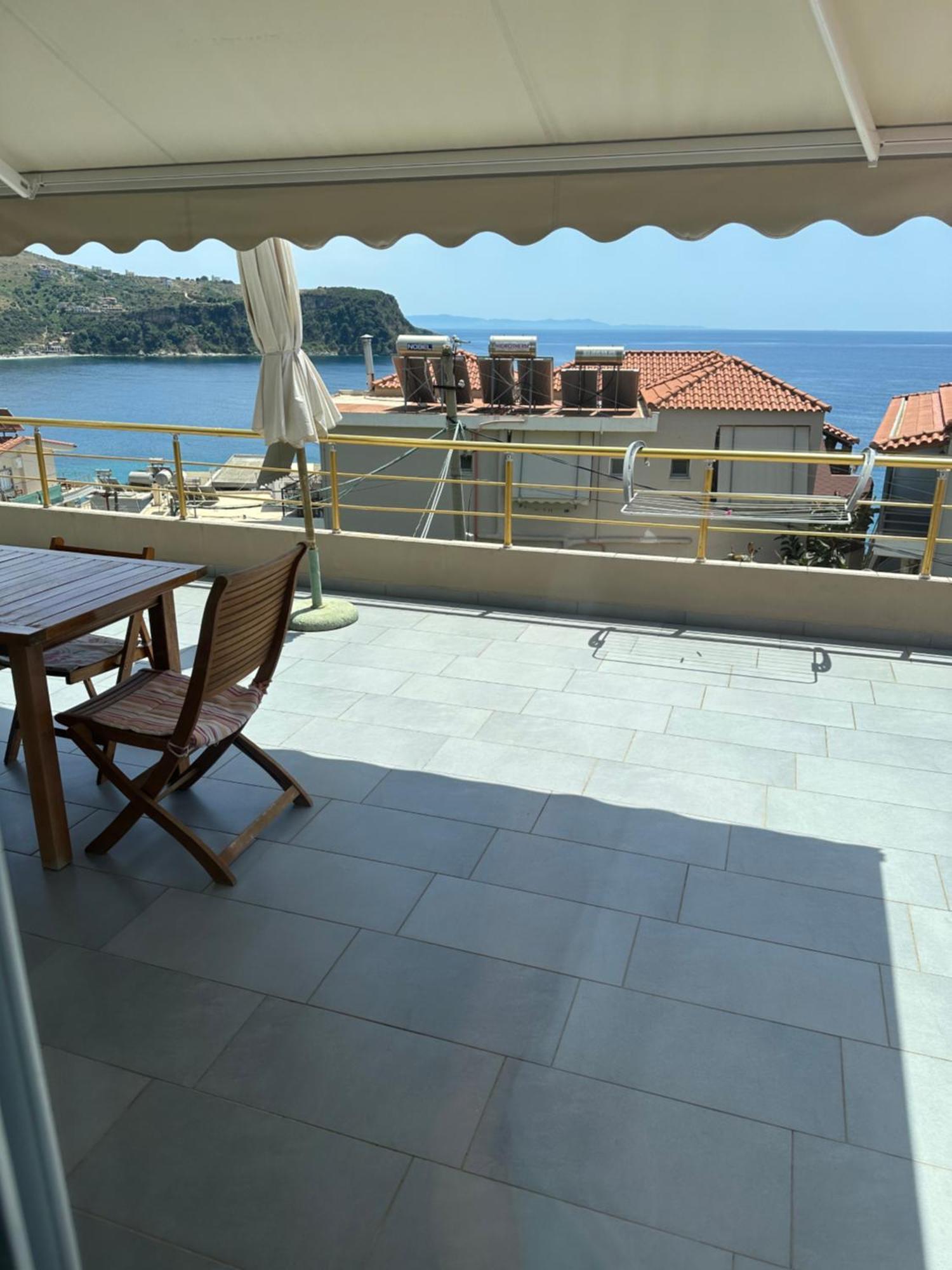 Vila Rapo Himare Luaran gambar