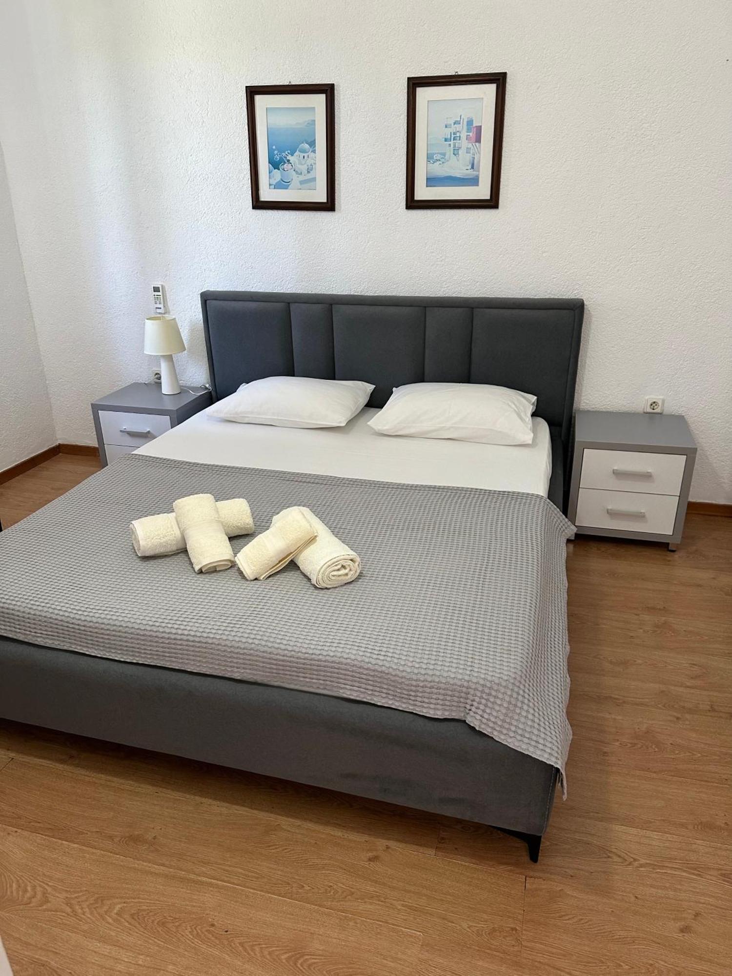 Vila Rapo Himare Luaran gambar