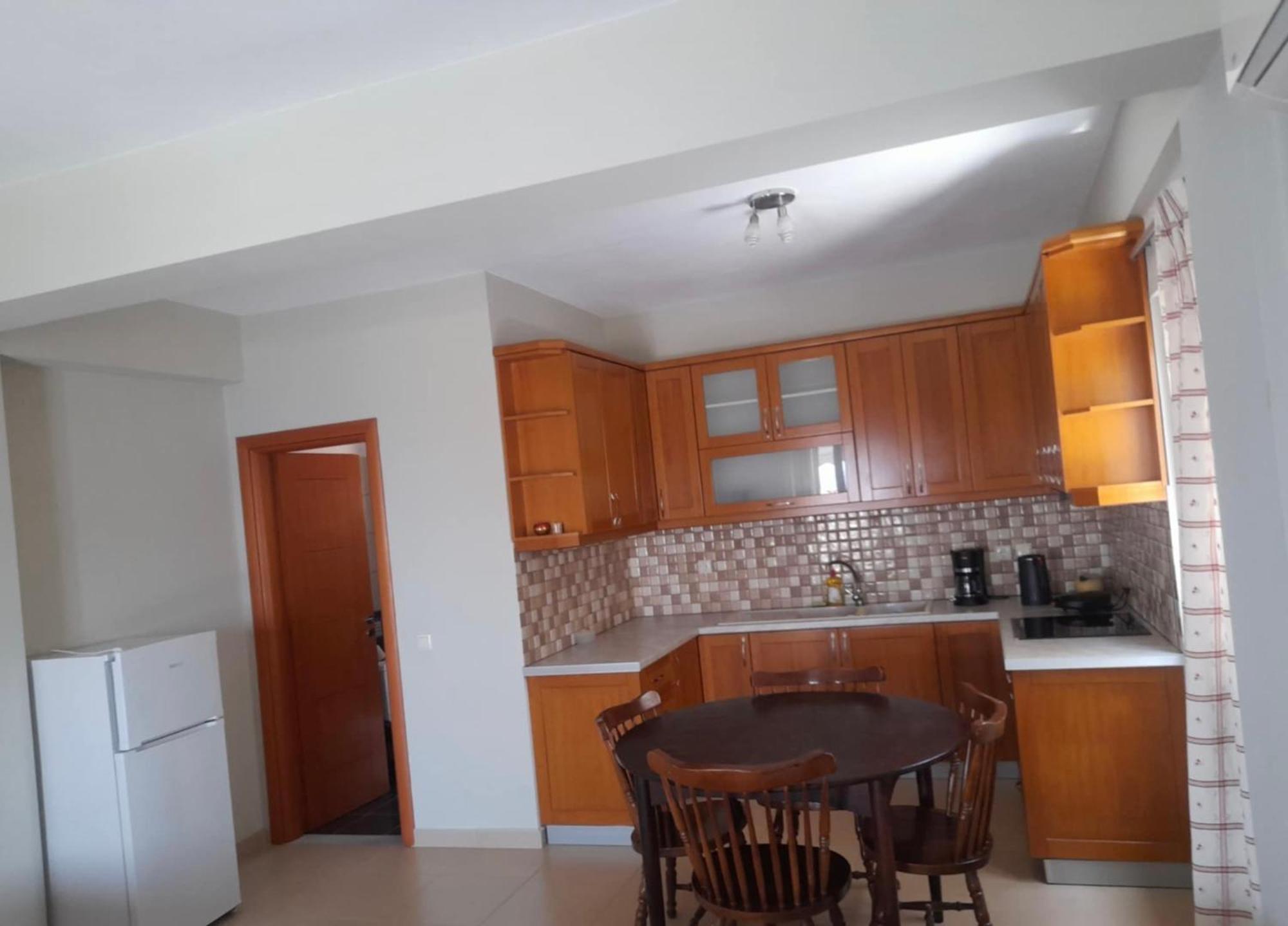 Vila Rapo Himare Luaran gambar